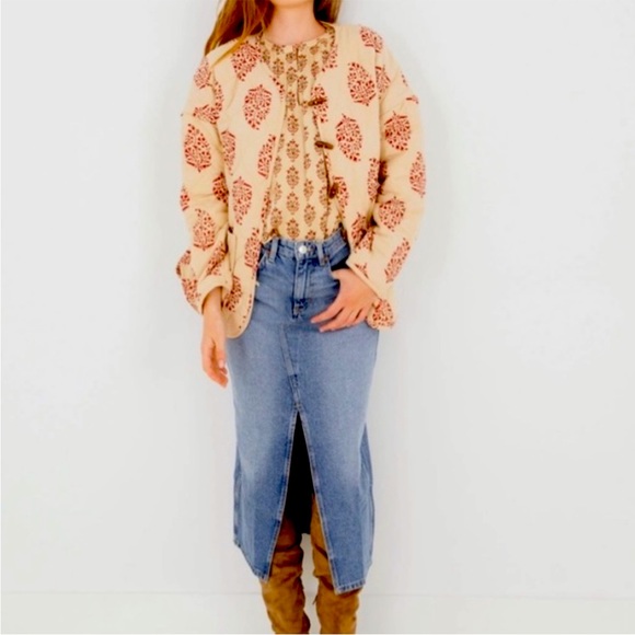 Sonmer Jackets & Blazers - Sonmer Red and Tan Quilted Jacket with Oversized Fit